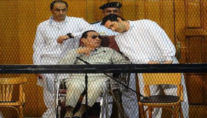 مجلس الدولة يمنح المخلوع وحرمه امتيازات الرؤساء السابقين