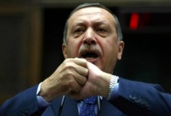 أردوغان يردد الشعر الذي اعتقل بسببه قبل 18 سنة