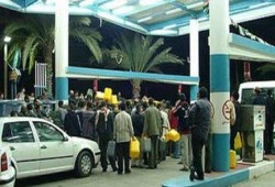 " خازوق الفشلة " .. أزمة بنزين تضرب مدن وقرى بني سويف