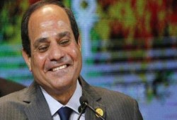 مغردون خليجيون يدشنون "هاشتاج" ساخرا باسم "السيسي يحمي الخليج"
