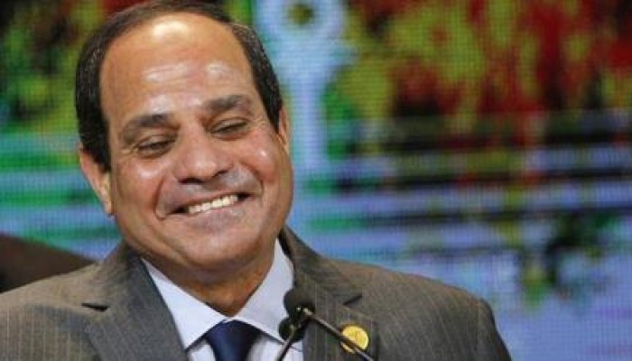 مغردون خليجيون يدشنون "هاشتاج" ساخرا باسم "السيسي يحمي الخليج"