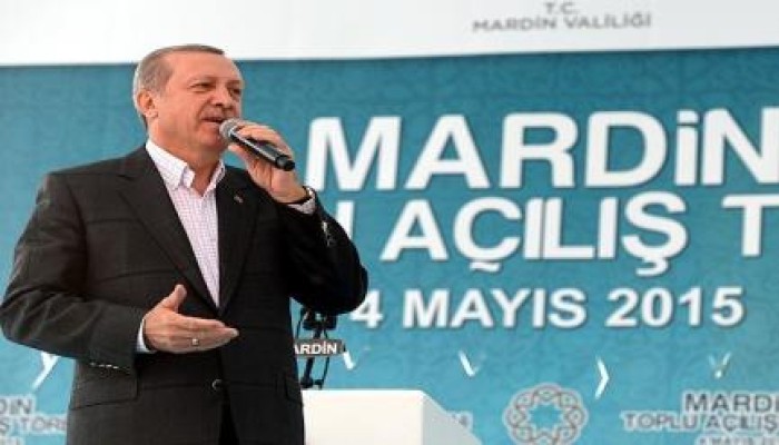 أردوغان ينتقد دعوات رفع الأذان باللغة الكردية