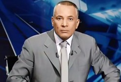 بالفيديو.."أحمد موسى" للشعب: مالكوش عند السيسي غير الأكل والشرب..ونشطاء فاكرنا حيوانات زيك