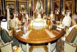 قمة خليجية في الرياض تبحث تطورات الأزمة اليمنية
