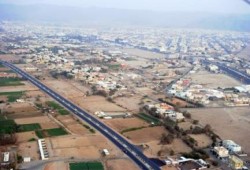السعودية تغلق مطار نجران وتوقف المدارس وتعلن الطوارئ في المستشفيات