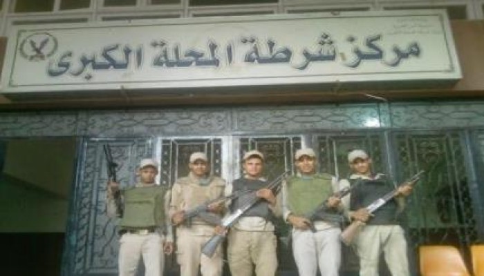 تجمهر العشرات أمام قسم ثان المحلة بسبب اختفاء سيدة وطفليها