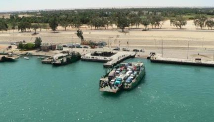 خازوق السيسي .. توقف معدية "سرابيوم" بسبب انهيار جزئى بحوض قناة السويس الجديدة
