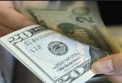سعر الدولار في السوق الرسمى و السوداء اليوم