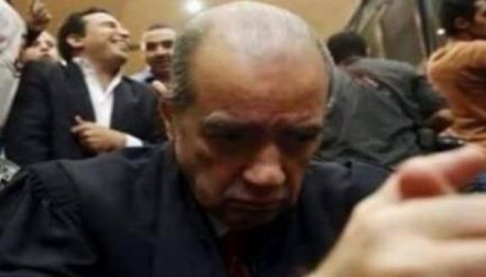 بعد سجن مبارك ونجليه 3 سنوات .. "الديب" يسافر في رحلة علاج