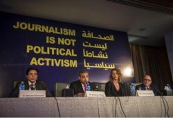 بعد أن ملأت الدنيا تضامنا معه .. الانقلابي محمد فهمي يقاضي "الجزيرة" ويطلب 100 مليون دولار