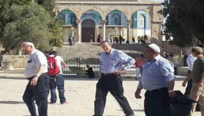 مستوطنين بنى صهيون  يقتحموا باحات الأقصى صباح اليوم