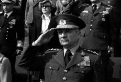 أردوغان وحكومته يرفضان المشاركة في جنازة قائد انقلاب 1980