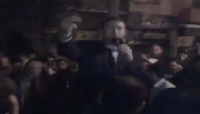 "عرابي": الشهيد فريد إسماعيل يخطب من فوق أول منصة بالتحرير أثناء ثورة 25 يناير (فيديو)