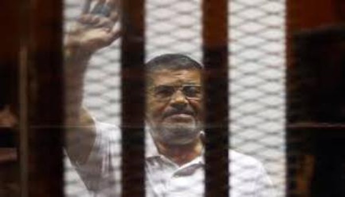 واشنطن بوست: إحالة د. مرسي للمفتي يستهدف "تجريم ثورة يناير"