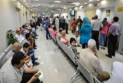 أزمة في البنوك المصرية : تزايد نسبة السحب وامتناع المصريين بالخارج عن التحويل