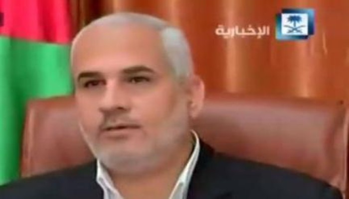 التلفزيون السعودي يعرض تقريرا يستنكر أحكام هزلية الرئيس مرسي (فيديو)