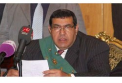 "عماد أبو هاشم" يتوعد قاضي إعدام الرئيس "مرسي" بنشر فضائحه الجنسية