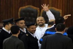 مجلس جامعة اﻷزهر الانقلابي ينهي خدمة الدكتور محمد البلتاجي