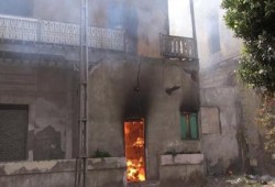 نحس الانقلاب .. حريق بالأقصر يلتهم 20 منزلا ونفوق عدد من الأبقار والماشية