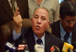 بالصور.. 6 قبلات " ساخنة " لـ"الزند" تشعل مواقع التواصل الاجتماعي