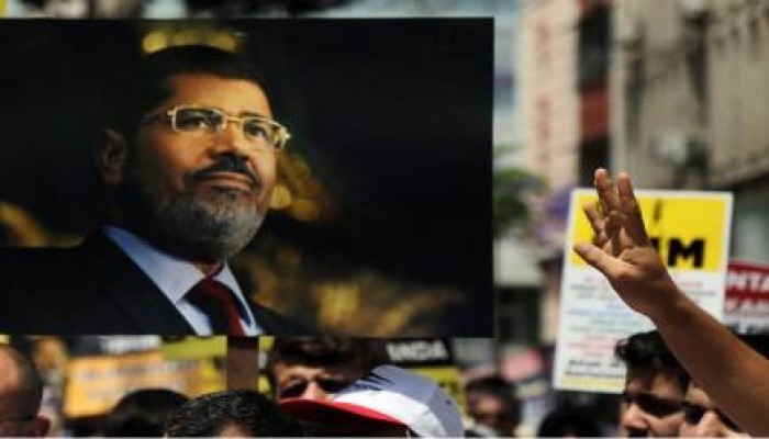 مظاهرة أمام القنصلية المصرية بنيويورك تضامنا مع الرئيس مرسي