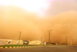 نحس الانقلاب: توقف الرحلات الجوية بمطار برج العرب جراء عاصفة رملية