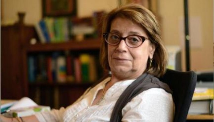 رئيسة اتحاد يهود مصر: بنحب السيسي خلى الستات تقلع الطرح