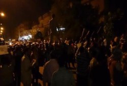 ثوار العاشر يقطعون طريق ماك للمطالبة بالإفراج عن المعتقلين
