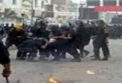 بنى سويف: أمن الانقلاب يهاجم تظاهرة لثوار الفشن وأنباء عن وجود اعتقالات