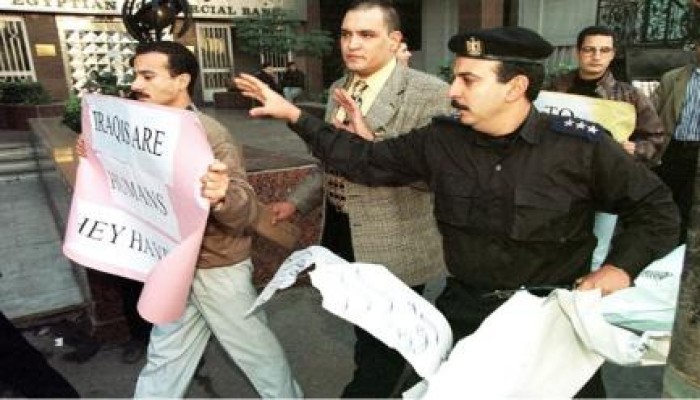 محلل صهيوني : صحافة مصر غير مستقلة وتحكمها أجهزة الأمن