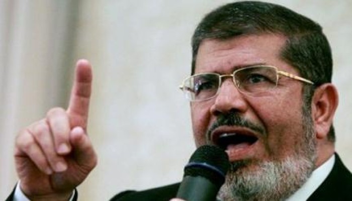 مسيحي مصري: "مرسي" لم يرضى بتهجير الأقباط ولو لليلة واحدة.. و"السيسي" مشغول بعشيرته فقط