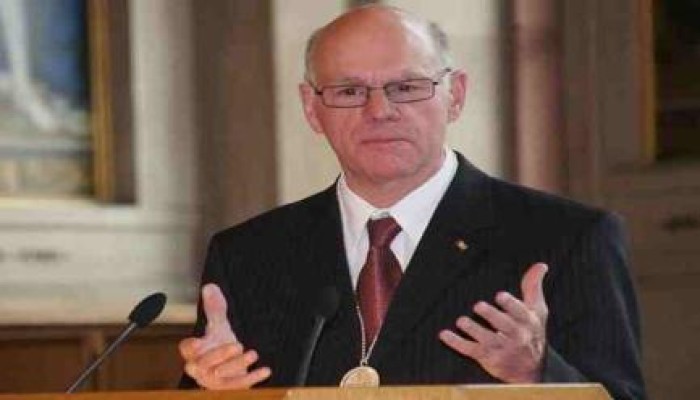 مجددًا.. رئيس البرلمان الألماني يستنكر تدهور الأوضاع في مصر