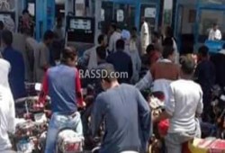 بالصور .. فشل الانقلاب مستمر ...  "جراكن" وطوابير أمام محطات بنزين بني سويف