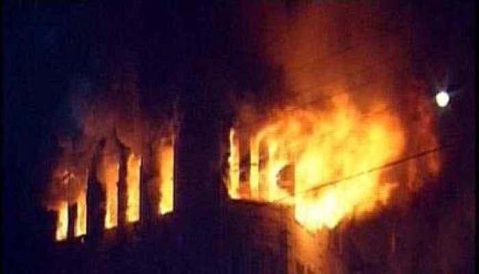 نحس السيسي: احتراق 26 منزل بأبنوب أسيوط