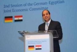 مؤيد للانقلاب لـ"السيسي" في برلين: "بيقولوا علينا خونة عشان بنأيدك"