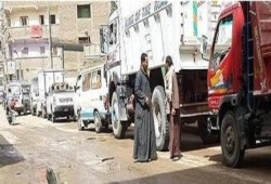 الإسماعيلية : اشتباكات بالأيدي بين السائقين للحصول على الوقود