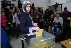 اللجنة العليا للانتخابات التركية: 4 أحزاب بصدارة المشهد وأبرزهم العدالة والتنمية