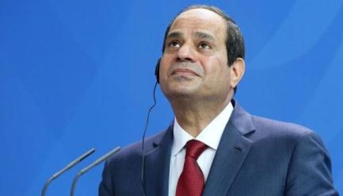 السيسي في الصحافة المجرية.. عودة العسكر بثوب مدني