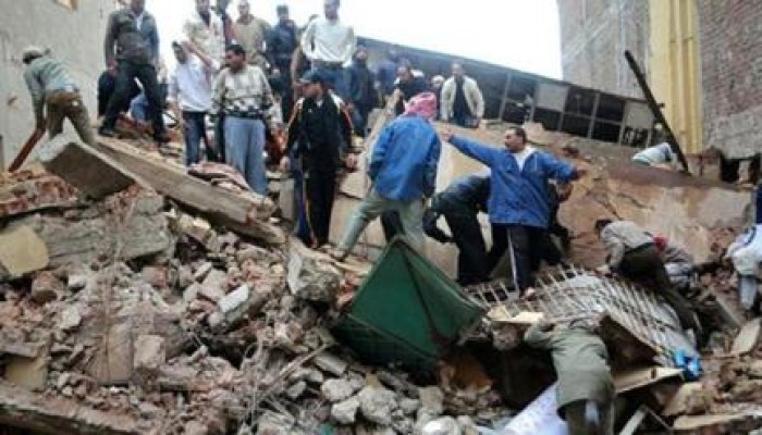 نحس الانقلاب: إنهيار جزئي في منزلين بغرب اسيوط