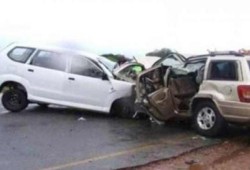 نحس الانقلاب: مصرع وإصابة 4 في انقلاب سيارة بالطريق الصحراوي بالمنيا