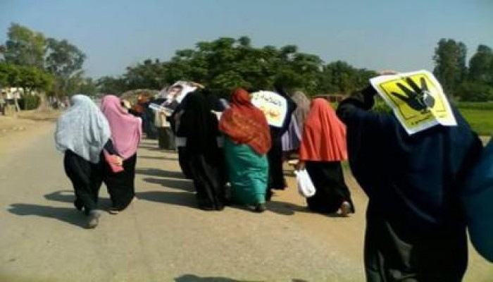 القليوبية : نساء ضد الانقلاب ينظمن فاعلية صباحية في بداية أسبوع  #‏بسواعدنا_نسترد_ثورتنا