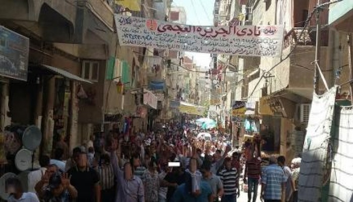 بالفيديو ... حشود هائلة بتظاهرة مندده بجرائم الانقلاب بالعجمي بغرب الاسكندرية