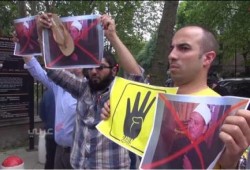 نشطاء مصريون ينددون بزيارة أحمد الطيب لبريطانيا