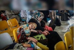 صورة.. فلسطينيون ينتظرون فتح معبر رفح