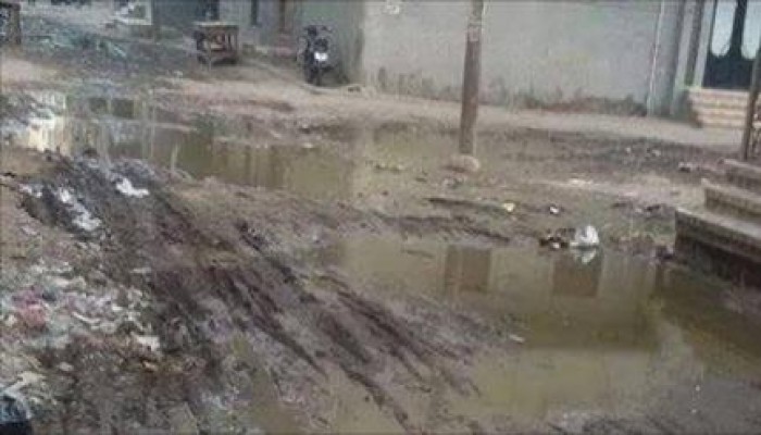 الصرف الصحي يغرق شوارع المنشية.. والأهالي: "حسبي الله ونعم الوكيل"