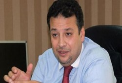 حاتم عزام: السيسي أفلت من الاعتقال.. والجايات أكتر