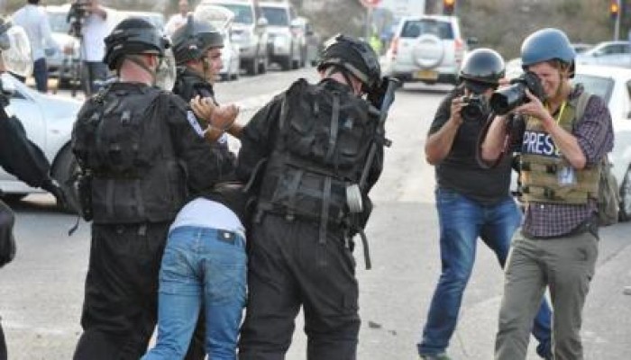 قوات الاحتلال تعتقل 4 شبان فلسطينيين في الضفة