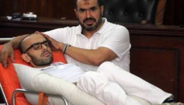 محمد سلطان يروي تفاصيل ضربه أمام والده من أفراد الأمن في رمضان الماضي