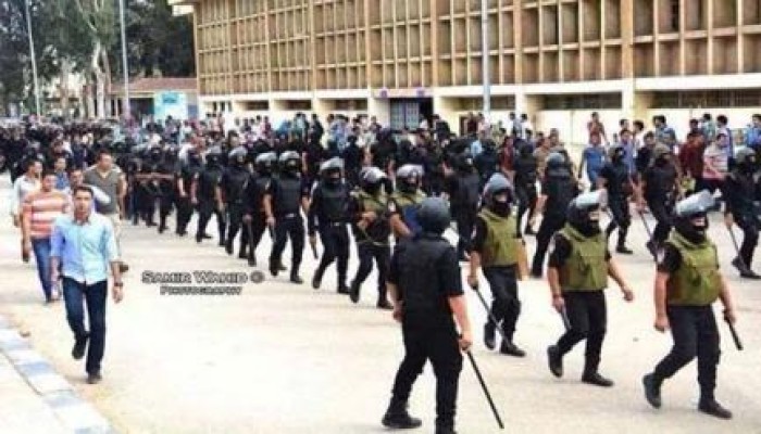 هافنجتون بوست": العسكر حولوا مصر إلى أرض الخوف