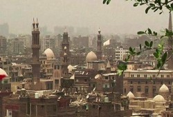 "بيوت الله" تحت قبضة الأمن في رمضان